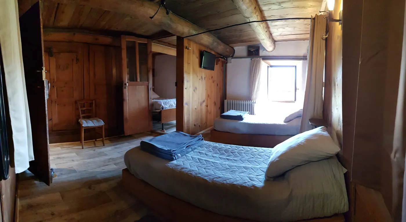 Chambre "le Rêvoir" Gîte d'étape L'Arche de Gabriel Lieu dit Roziers sur la commune de Saugues